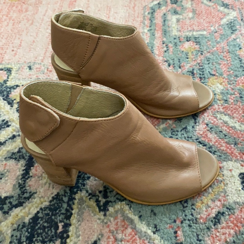 Steve Madden sandal